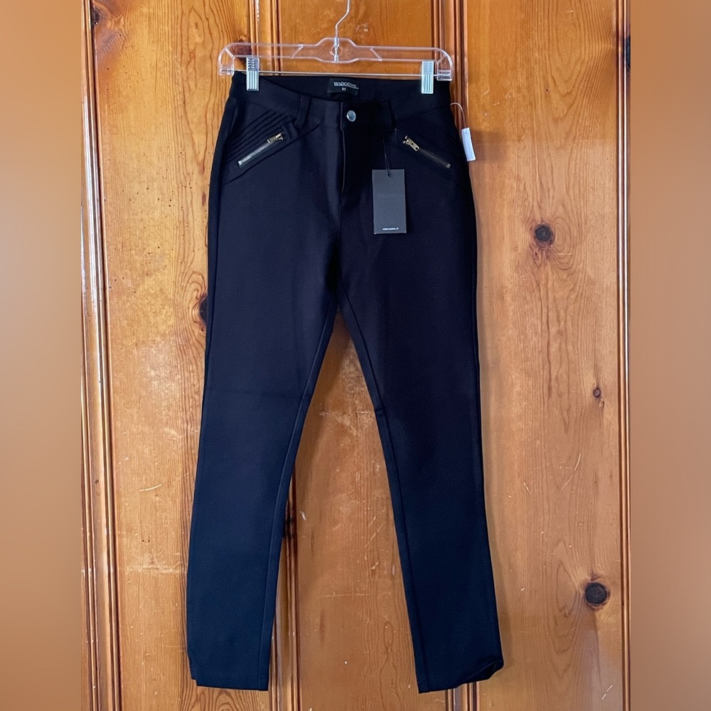 Wados Jeans with front zipper pockets
